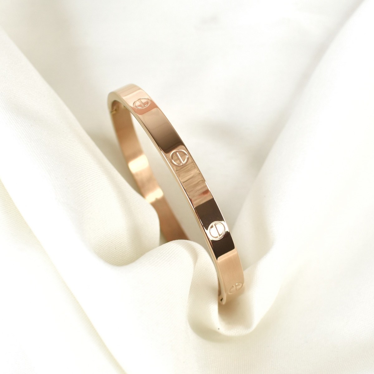 دستبند  رزگلد  6میل استیل بنگل کد 10311