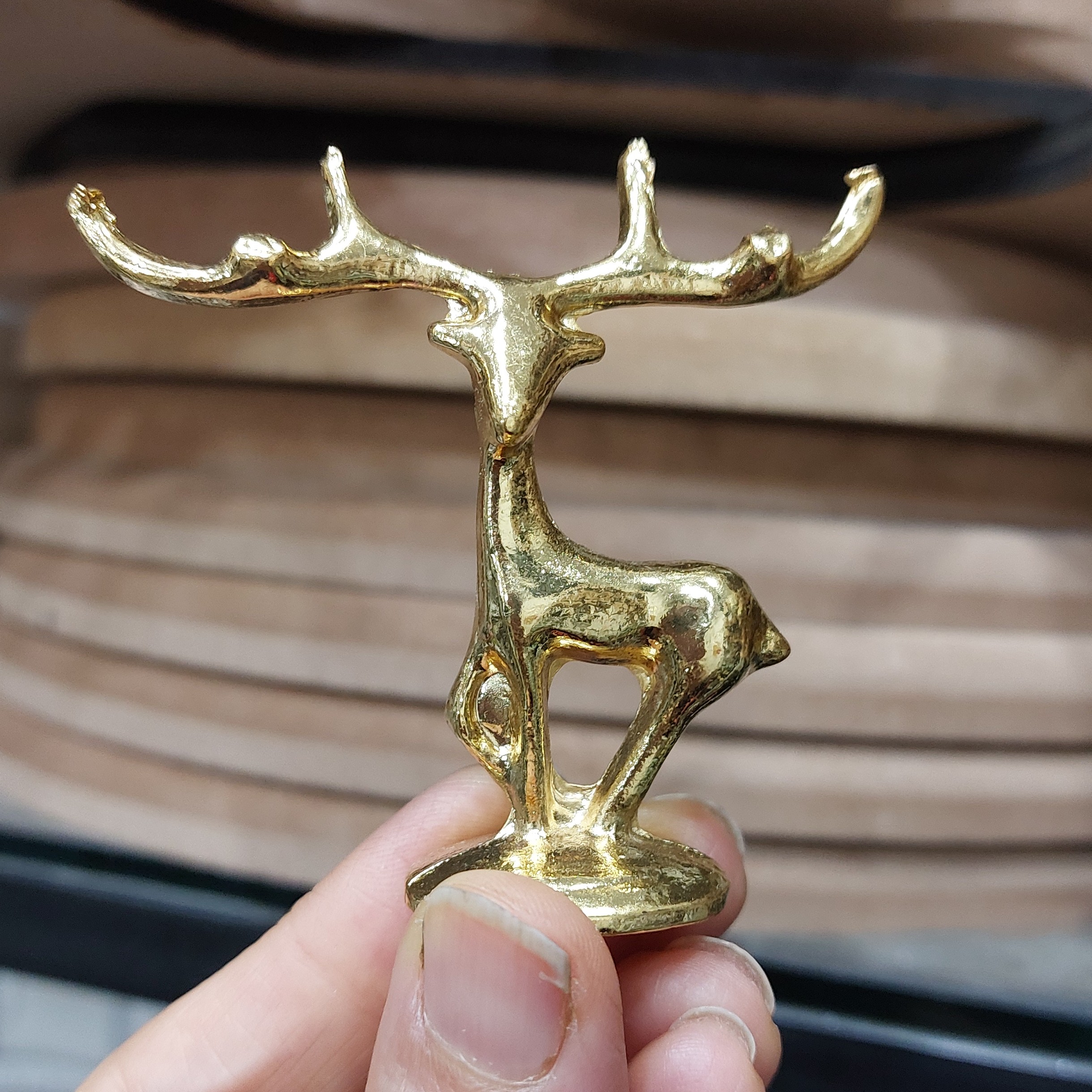 اکسسوری گوزن ایستاده