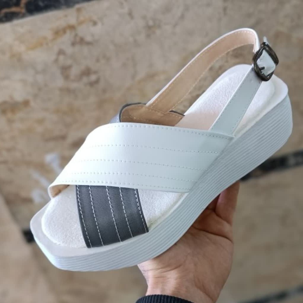 صندل زنانه طوسی سفید