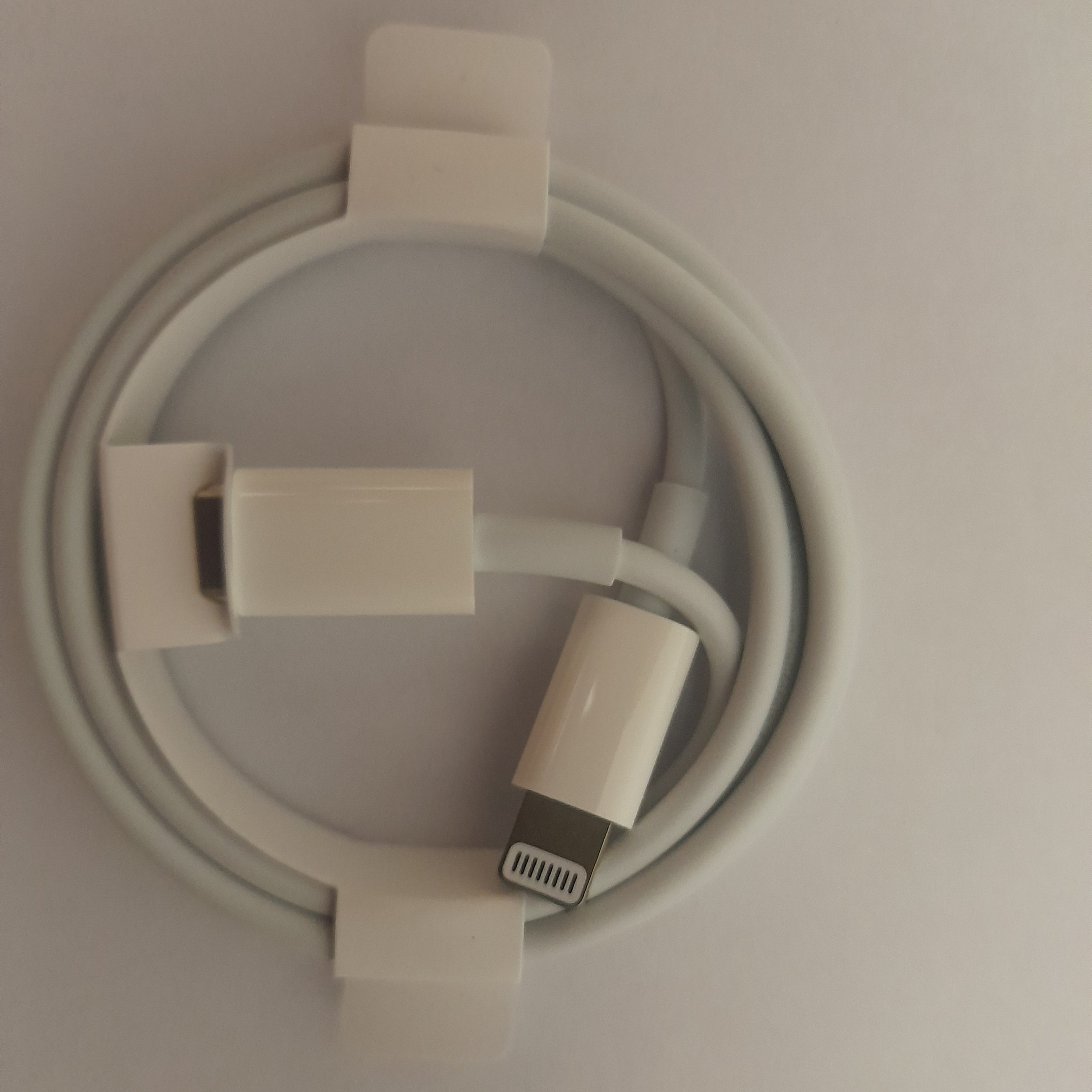 کابل شارژ ایفون 7 به بالا اورجینال سرکارتنی