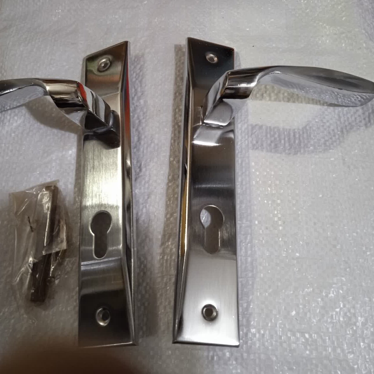 دستگیره سوئیچی کروم آیلین 7032