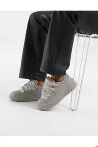 اسنیکر خاکستری زنانه کفش ورزشی اسکیت باز غلیظ Bershka