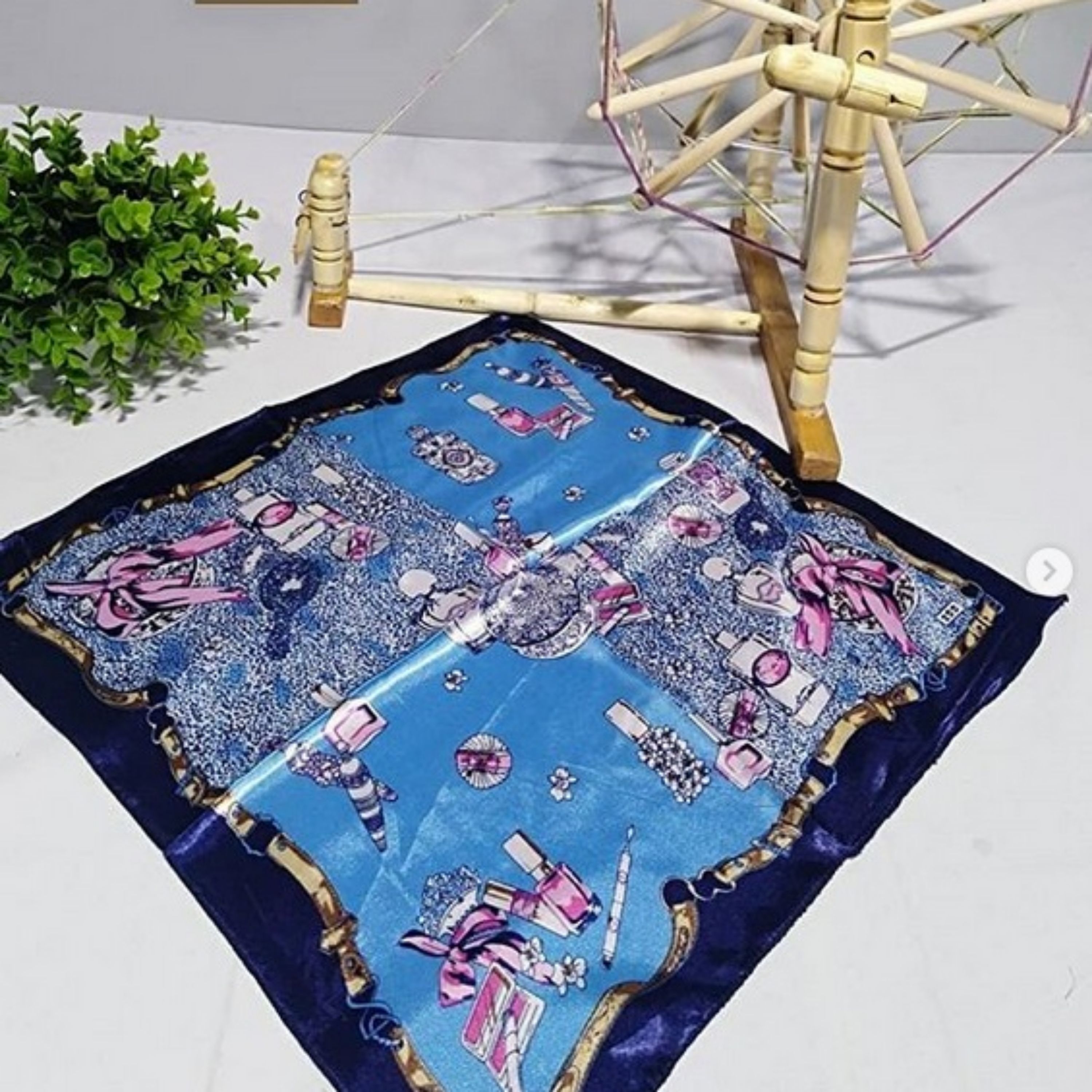 روسری ساتن