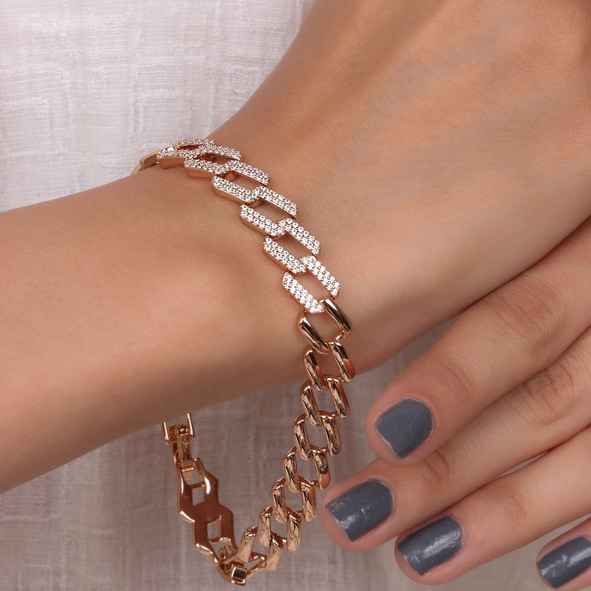 دستبند ژوپینگ طرح2 دارای حلقه های اوریب نگین دار وساده