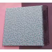 دفتر خشتی اردیبهشت 100 برگ طراحی کاغذ سفید 80 گرمی جلد پارچه ای ، سایز 16 در 17 