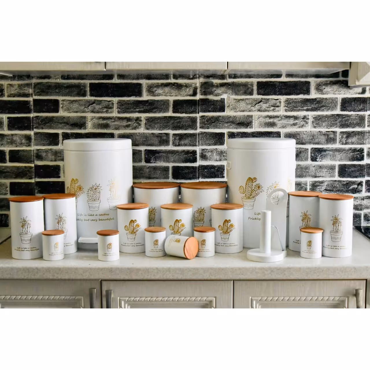 سرویس آشپزخانه 18 پارچه درب چوبی مدل کاکتوس  ام جی اس

