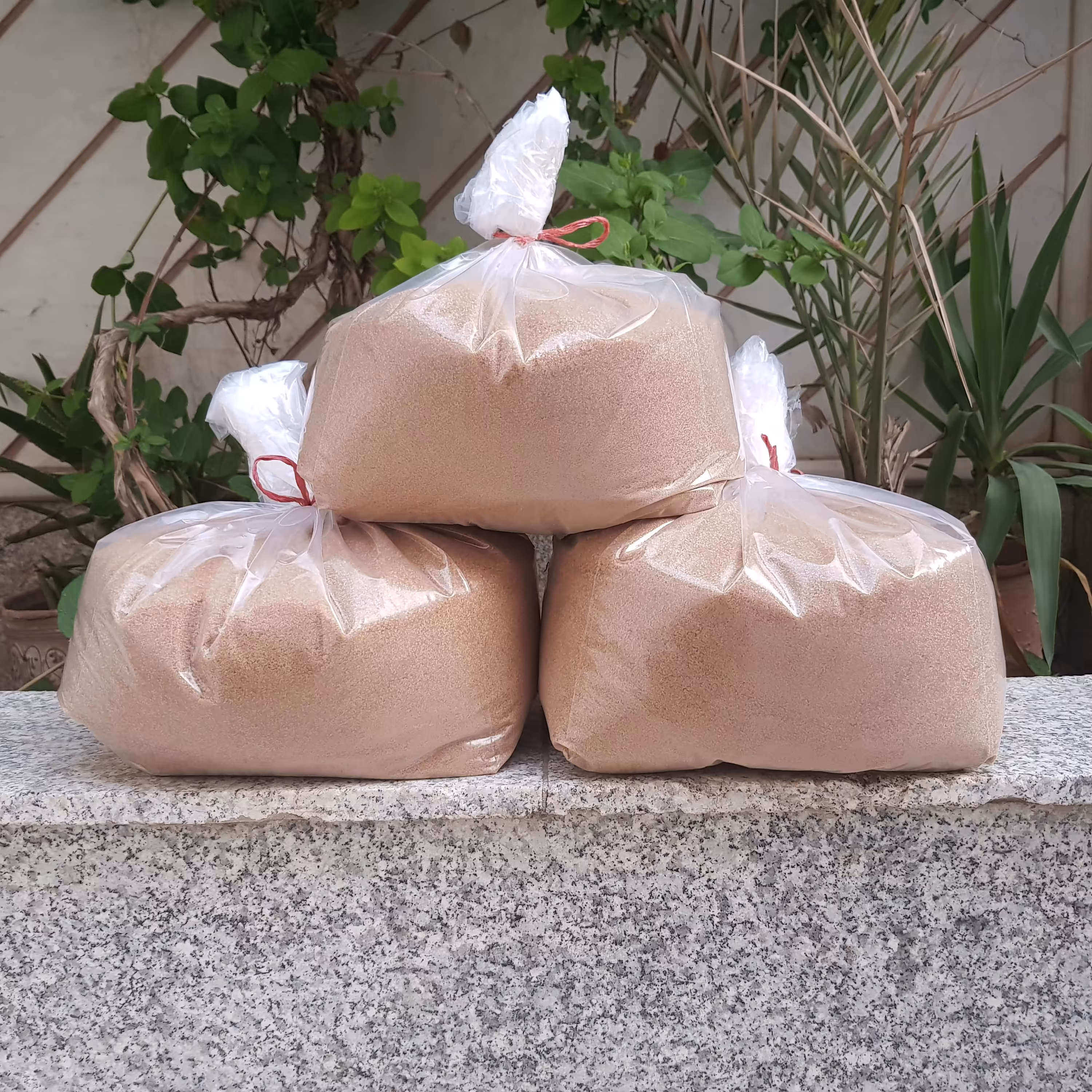 شکر قهوه ای نیشکر (4000 گرمی)