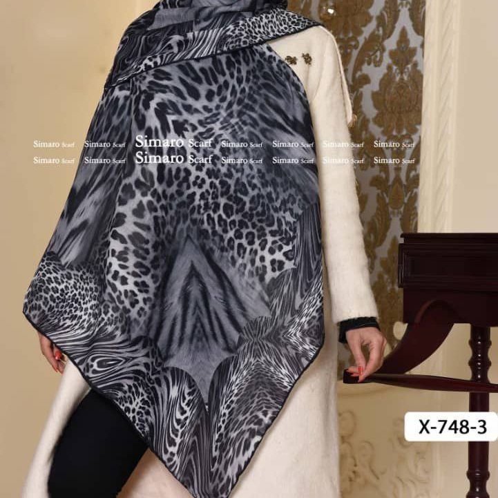 روسری قواره بزرگ نخی کریستال دور دستدوز قواره 140 (لیز نیست)