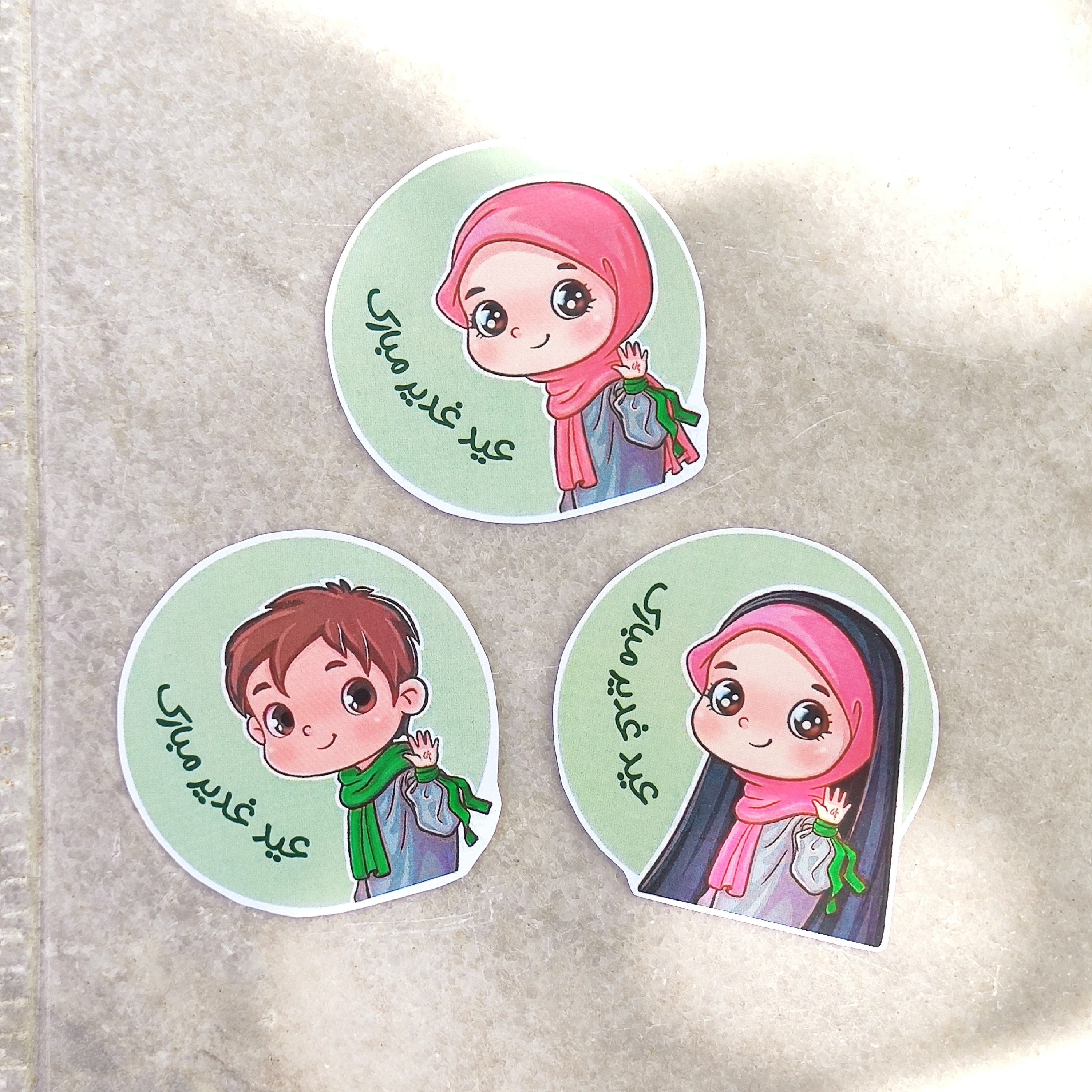 تگ عید غدیر و آویز پول عید غدیر  مدل دختر و پسر خندان 24 عددی مناسب تگ محصول و آویز پول عیدی