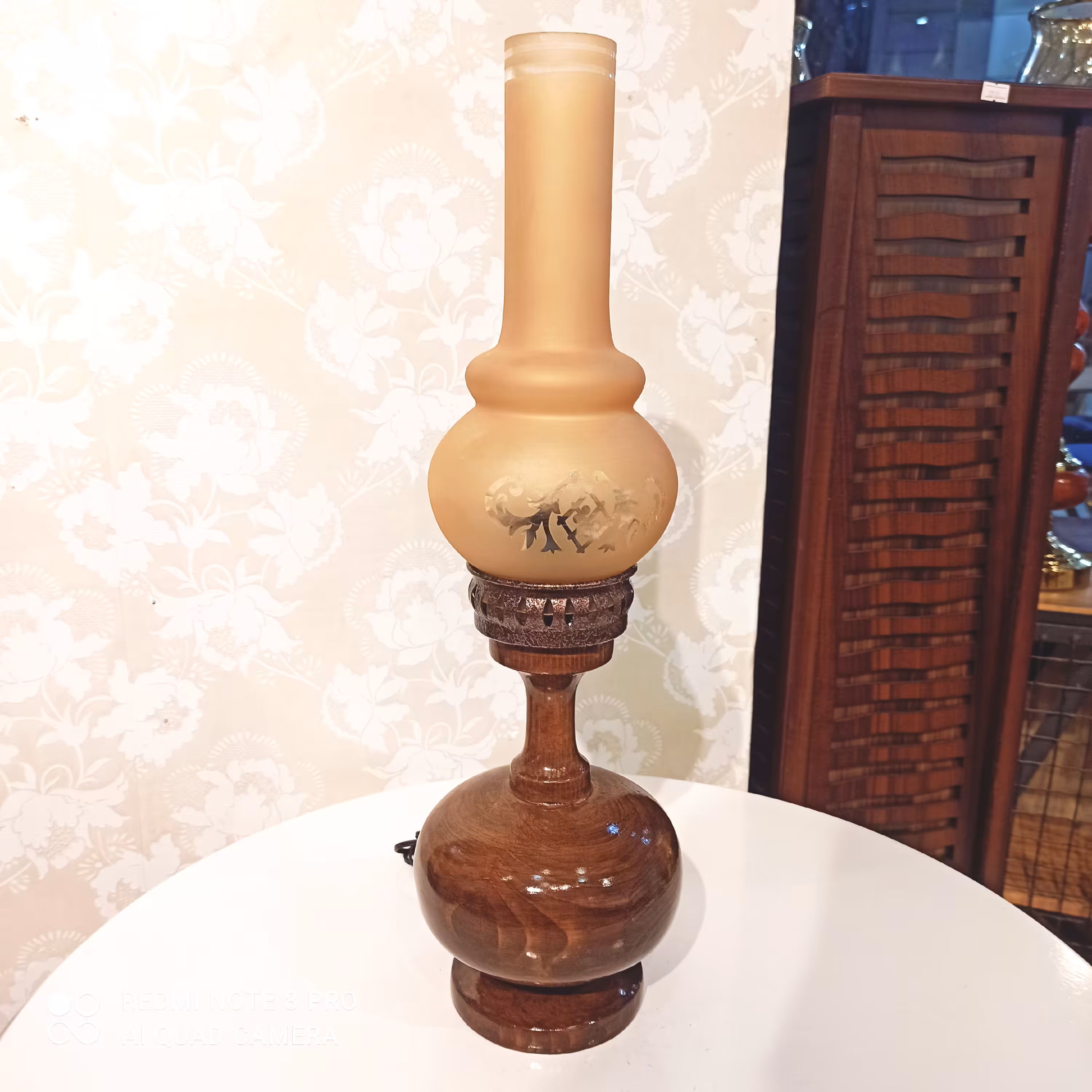 چراغ گردسوز(لمپا) آباژورچوبی کد1