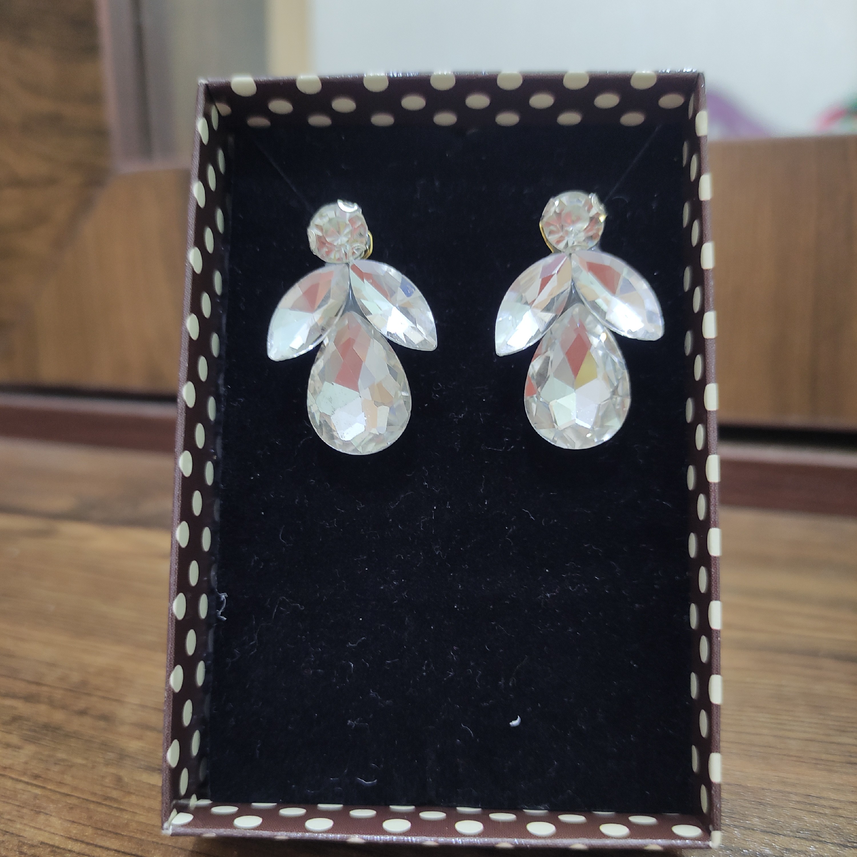 گوشواره جواهری میخی