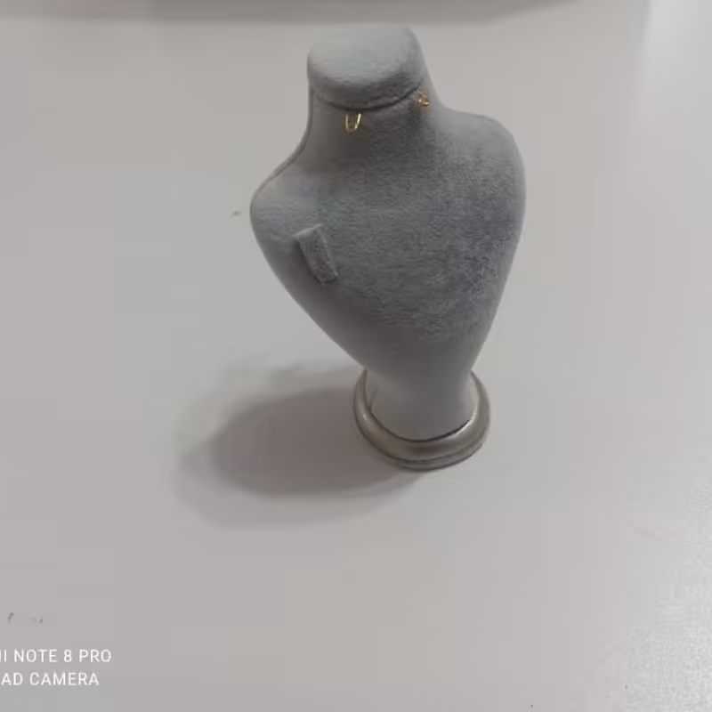 مانکن کوزهای سایز 1ارتفاع 14سانت  درهمه رنگها قابل اجرا هست .مناسب طلا فروشی برای نیمستی درحال حاضر رنگ سبز وطوسی ترک 