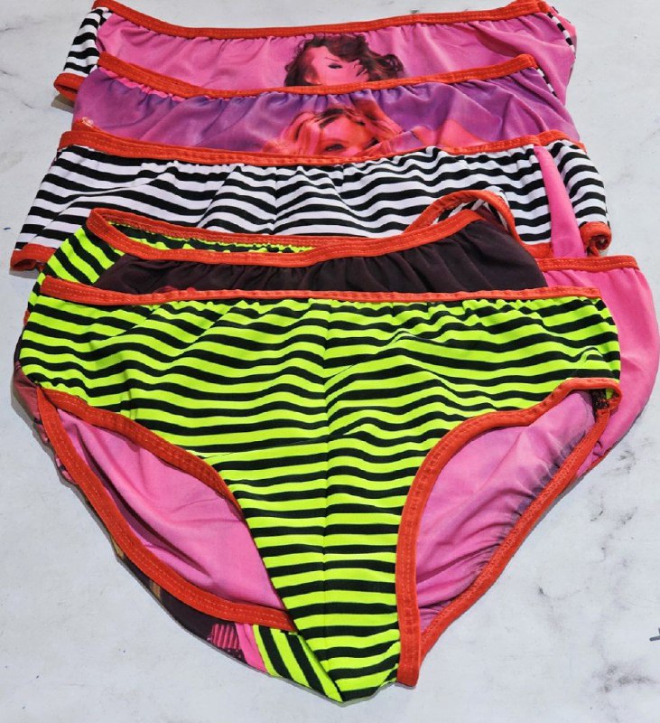 شرت زنانه گیاهی چاپی (طرح 1)