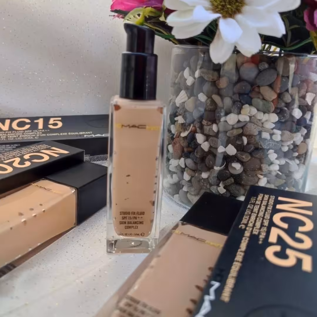 کرم پودر مک 3 طیف رنگی  پوشا نندگی بالا  کیفیت درجه یک کد 1199