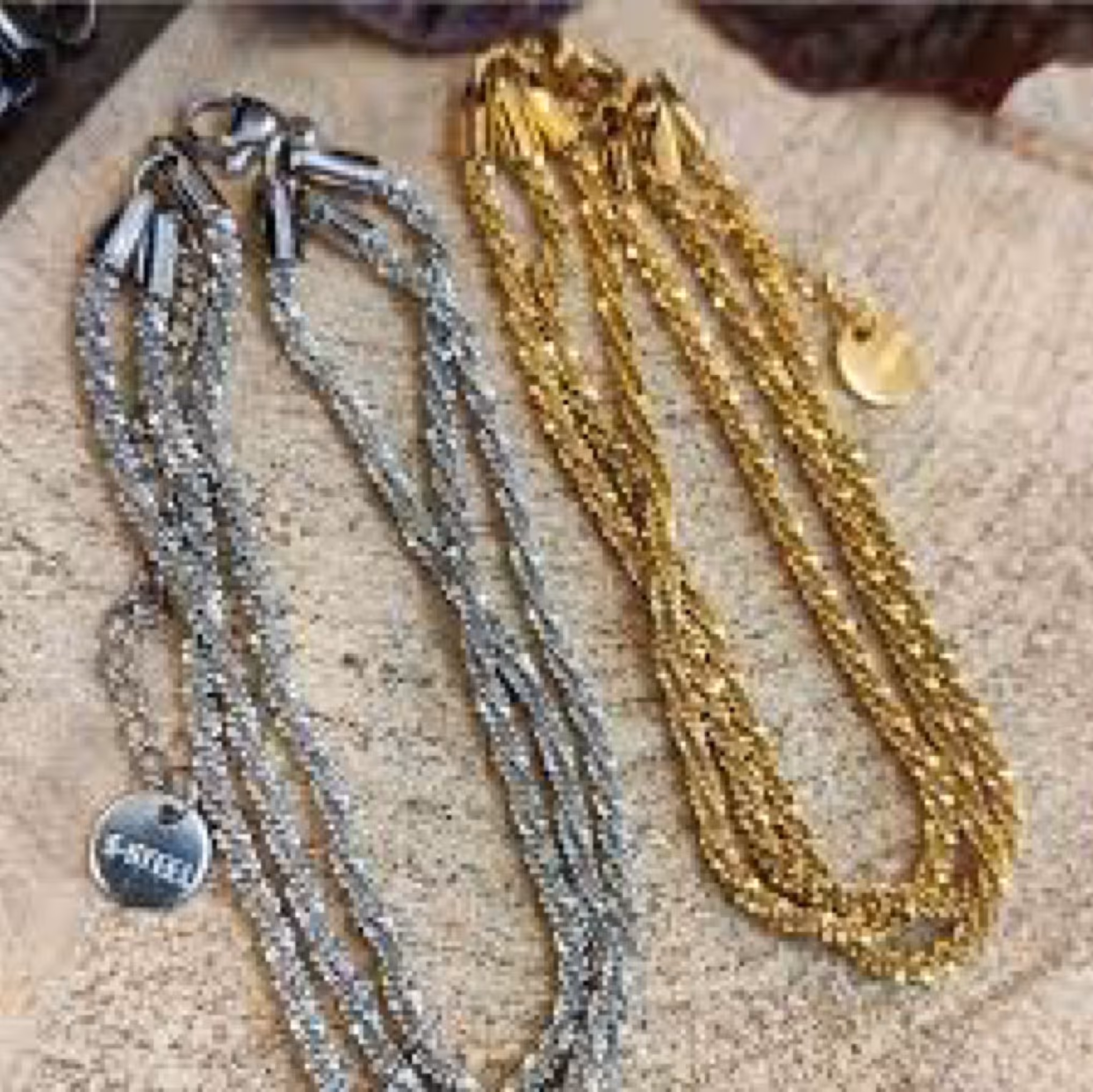 دستبند خاویاری