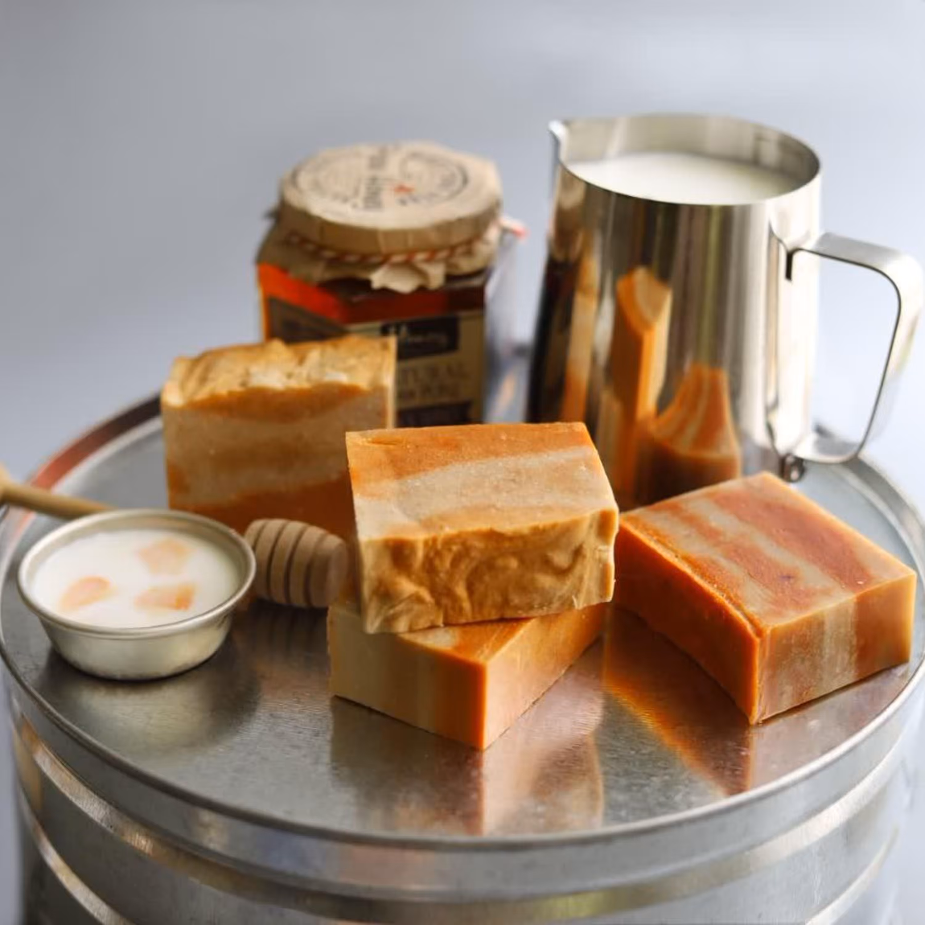 صابون شیر و عسل اصل و موم طبیعی دست ساز