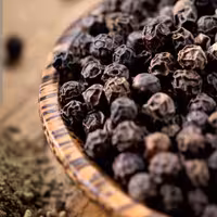 فلفل سیاه دانه نسابیده نیم کیلویی عطاری دستانی 