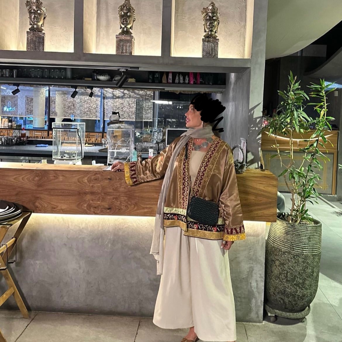 مانتو مجلسی شیک زنانه مانتو خرجکار مجلسی مانتو خرجکار سنگدوزی