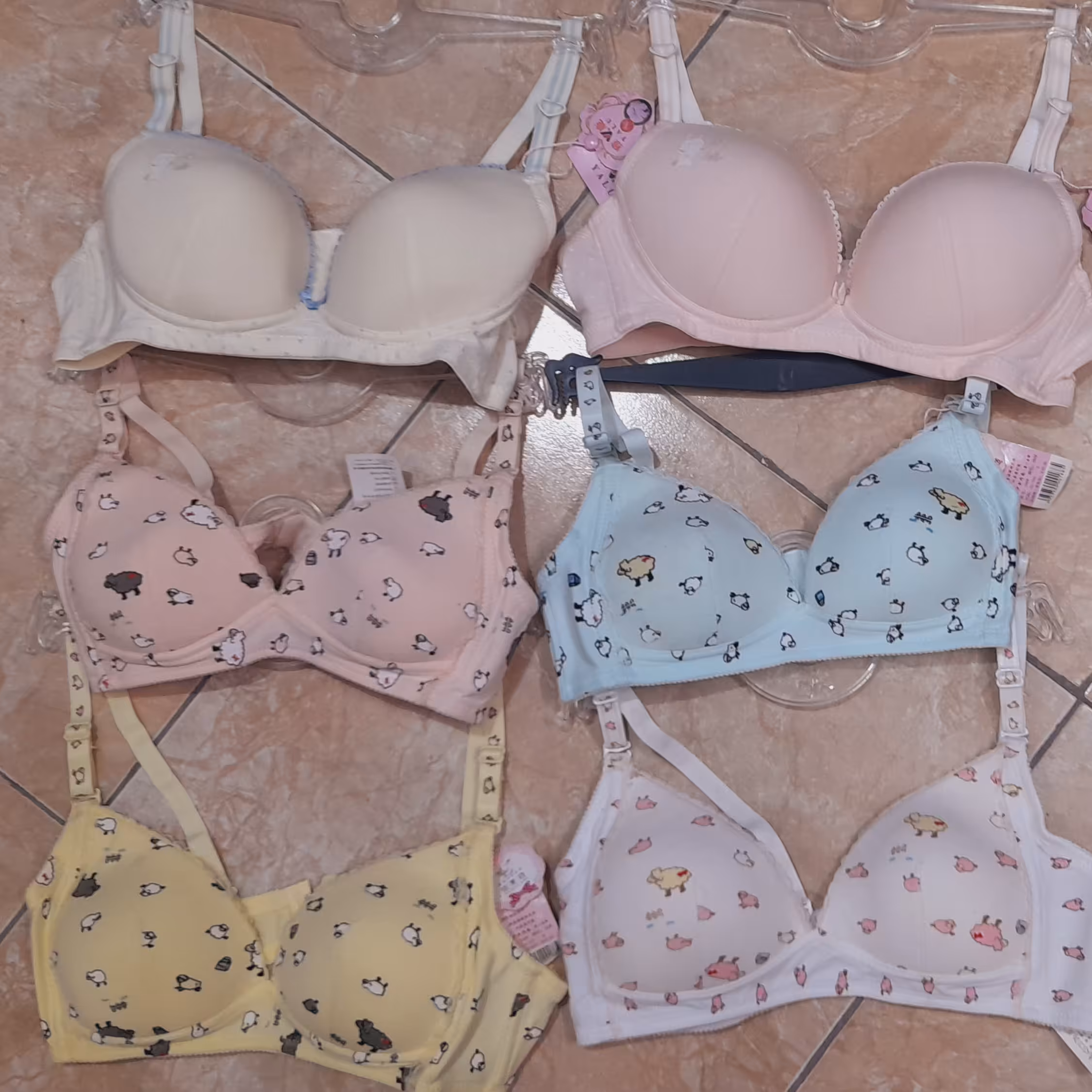 سوتین اسفنجی بدون فنر لطیف خوشگل