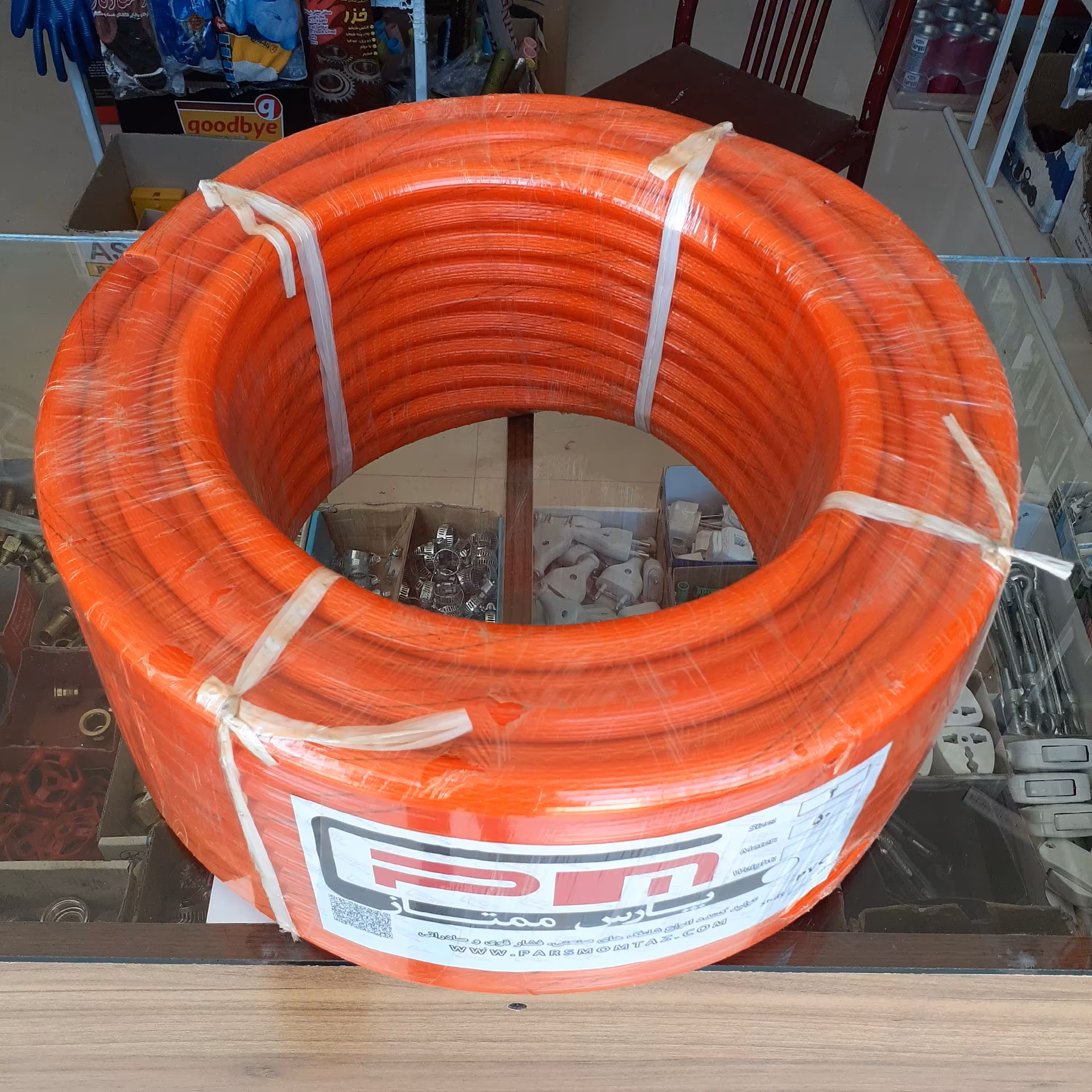 شیلنگ آب درجه یک سایز 2 پارس ممتاز (50 متری)