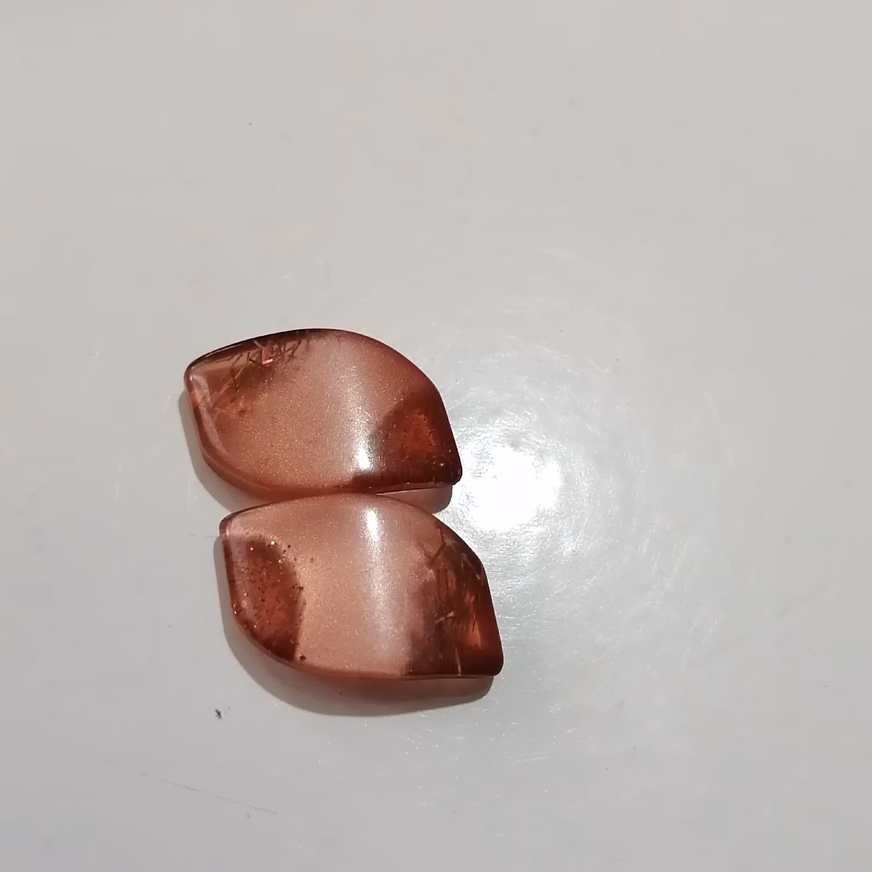 دکمه لباس قهوه ای بسته 2 عددی 