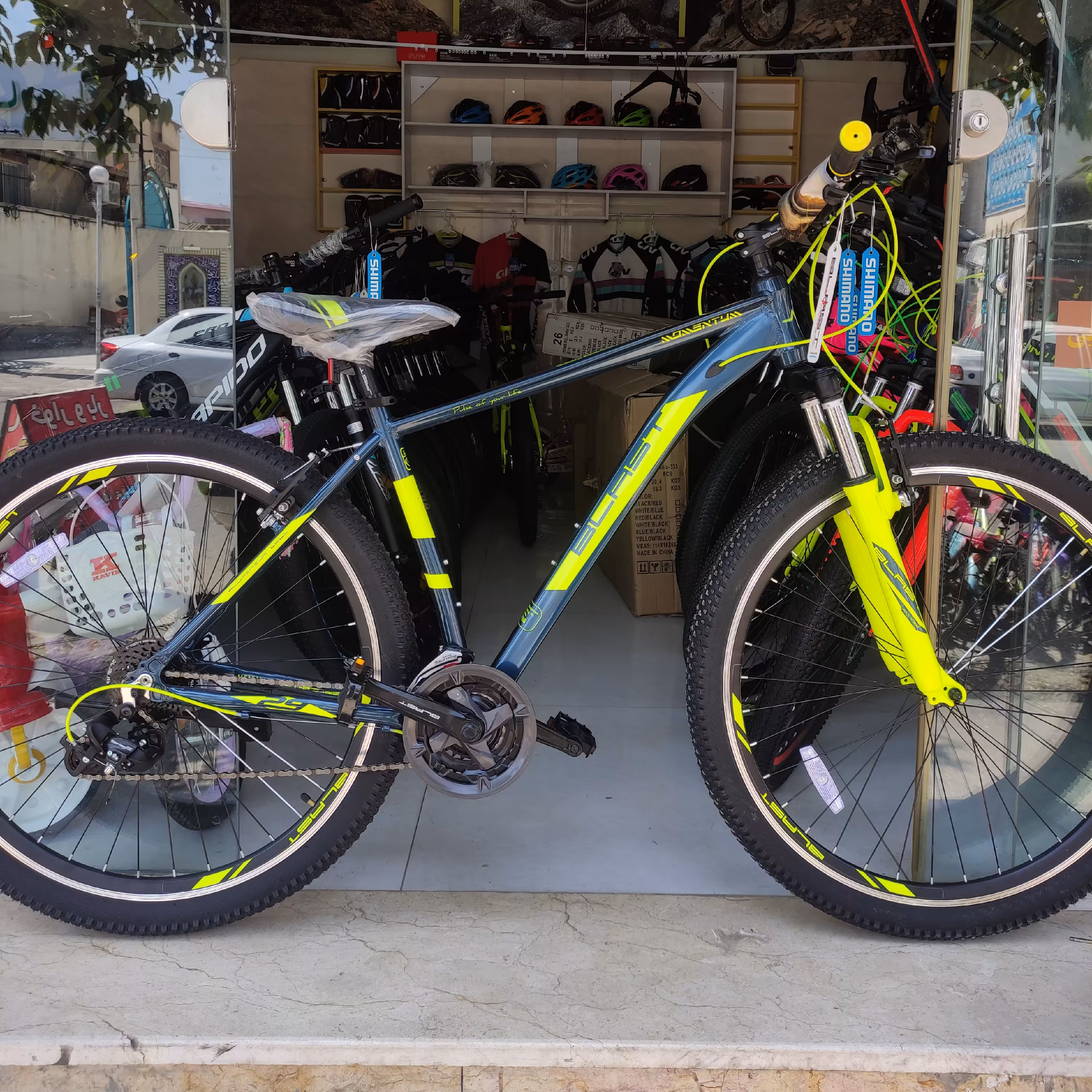 بلست مدل momentum سایز 29 بدنه آلومینیوم قطعات دنده ارجینال شیمانو 