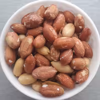 بادام زمینی آستانه اشرفیه درجه یک دانه درشت یک کیلویی