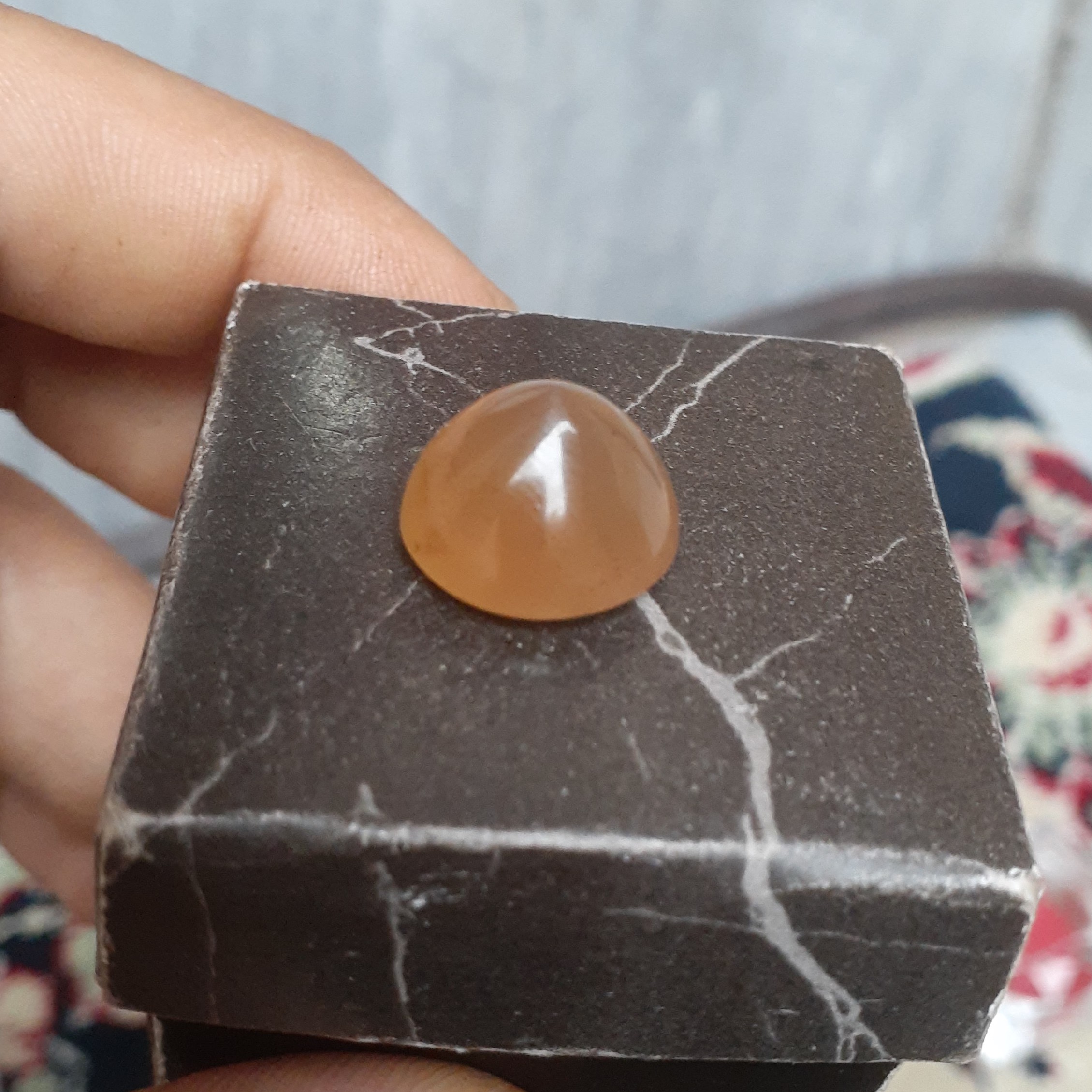 عقیق جزع درجه یک وکلکسیونی با تراش خاص شن دار