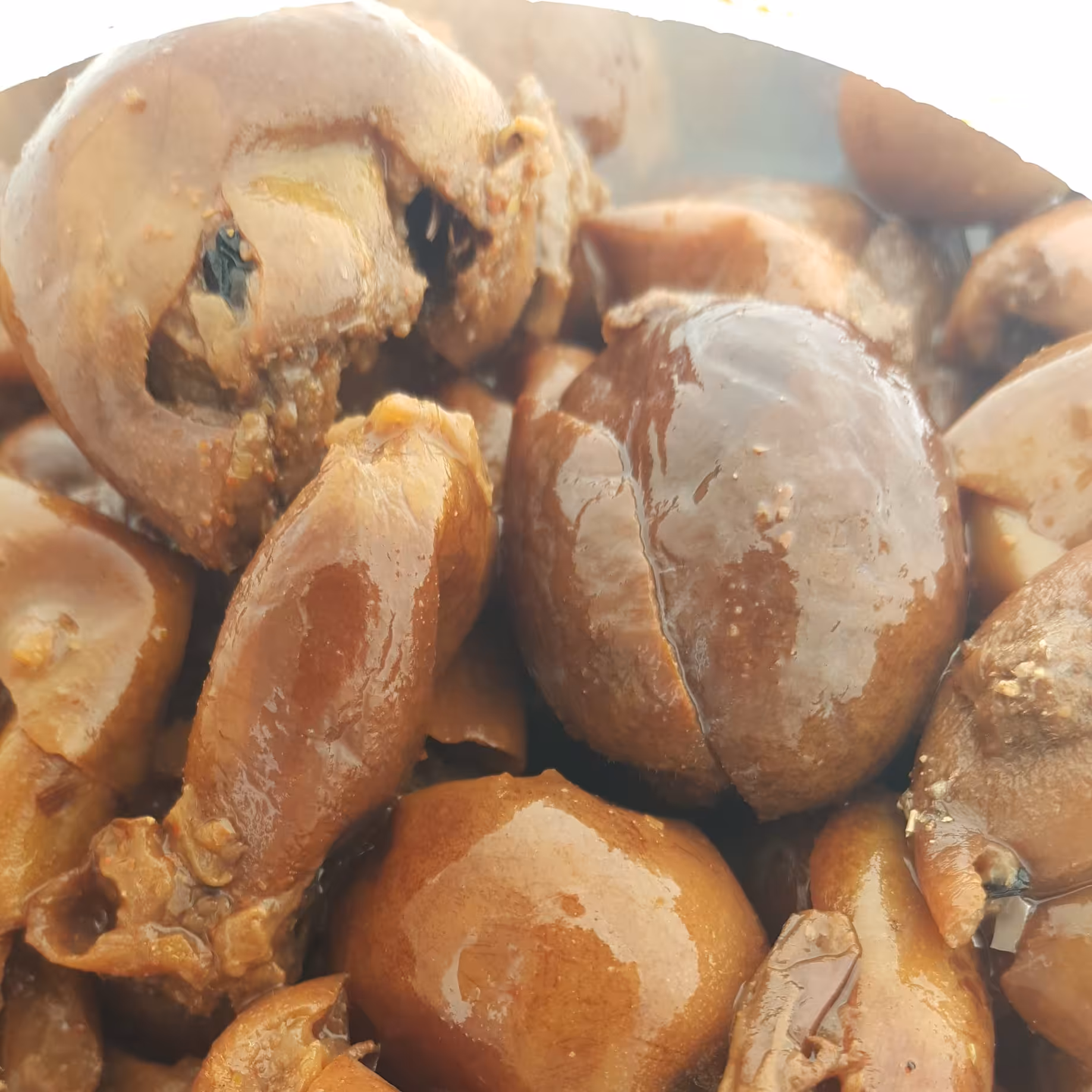 ترشی ازگیل بسیااار بسیار خوشمزه همراه با ادویه های خاص محلی بسیار عالی و خاص  و خوشمزه  مستقیم از باغدار