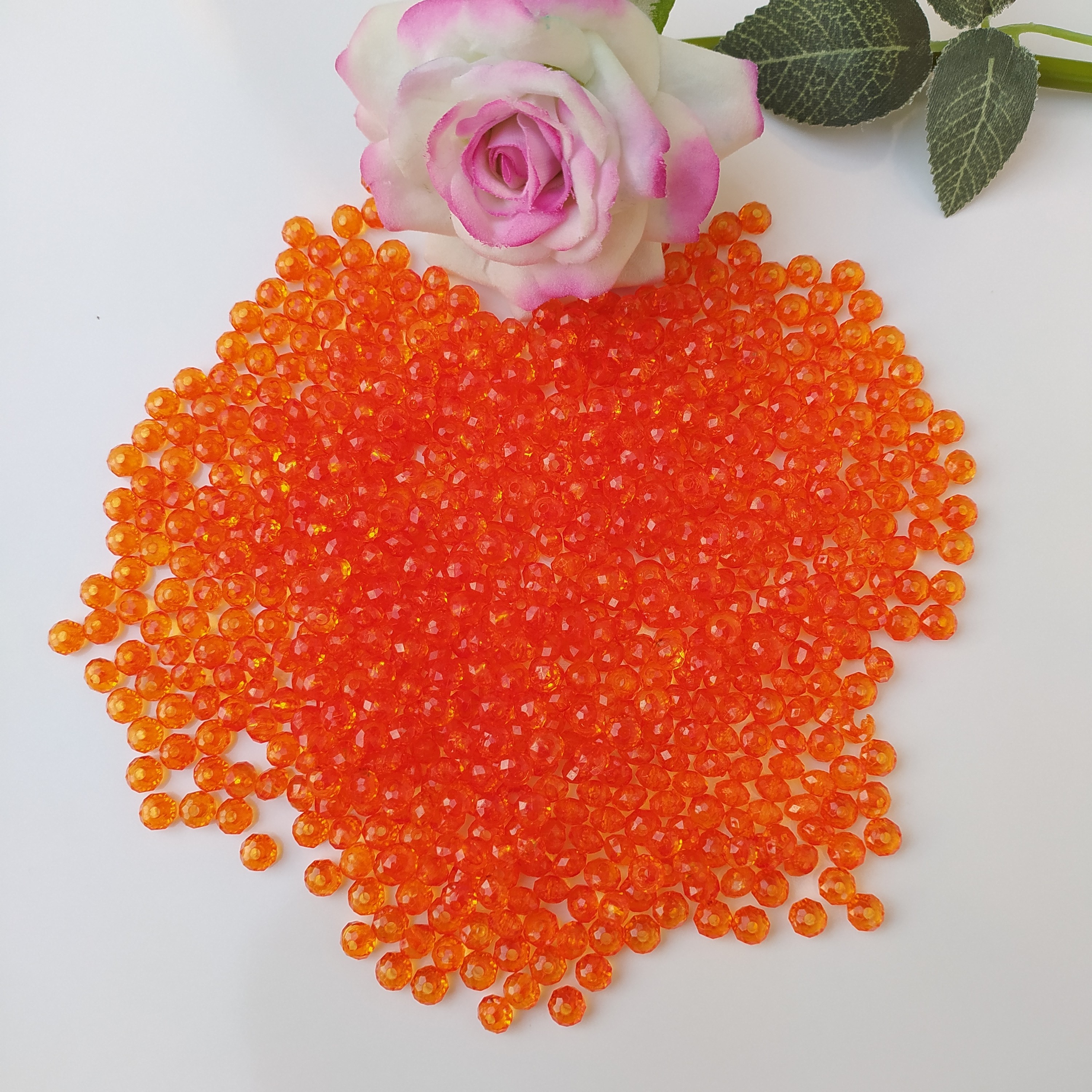 کریستال پلاستیکی عدسی یا بیضی سایز 6(پک 54 گرمی)  690 عددی نارنجی 