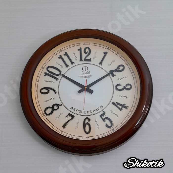 ساعت دیواری صفحه تمام چوب  مارال  مدل کلاسیک