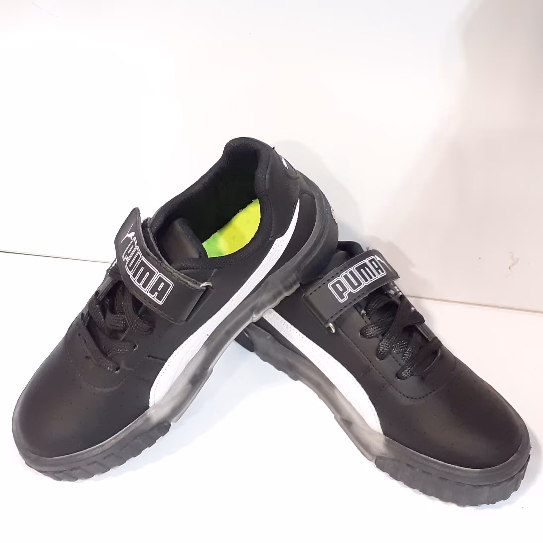 کفش پوما مشکی سایز 32-کیف و کفش آرایه بانو 