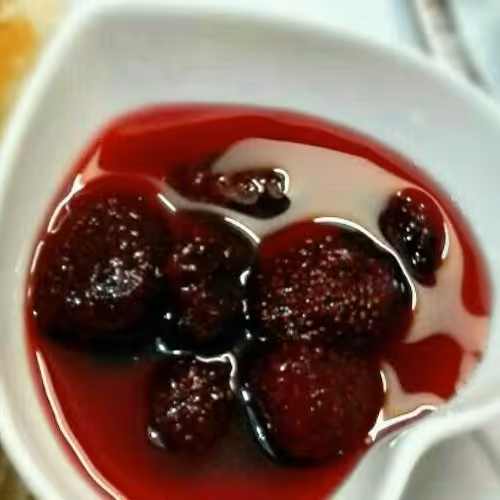 مربای توت فرنگی 900گرمی عالی درجه در تهران  ، قیمت مناسب 