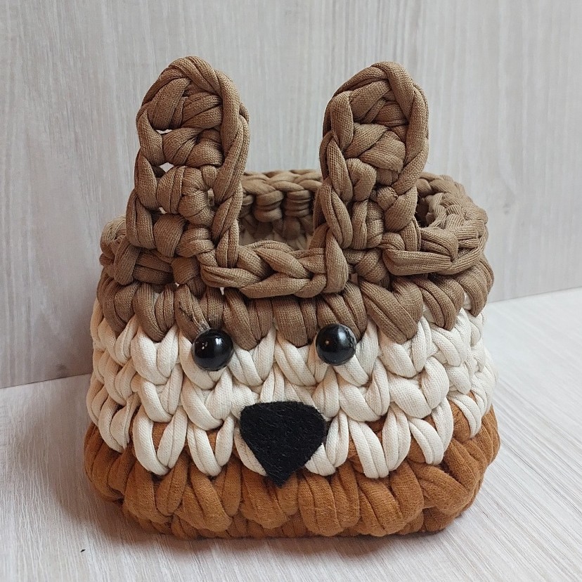 سبد سفره هفت سین 1402 طرح خرگوش سایز کفی مربع 10 در 10 و ارتفاع سبد 8 سانتیمتر 