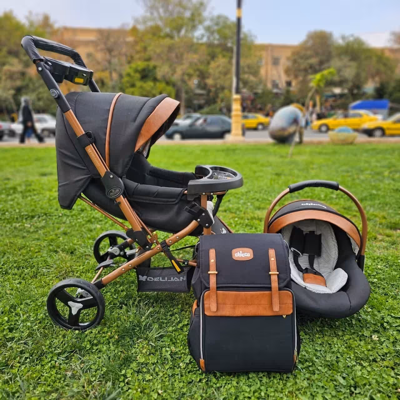 سرویس کالسکه  چهار تکه نوزاد با اسکلت ارابه عکس با اسکلت بنیتا دلیجان هست 