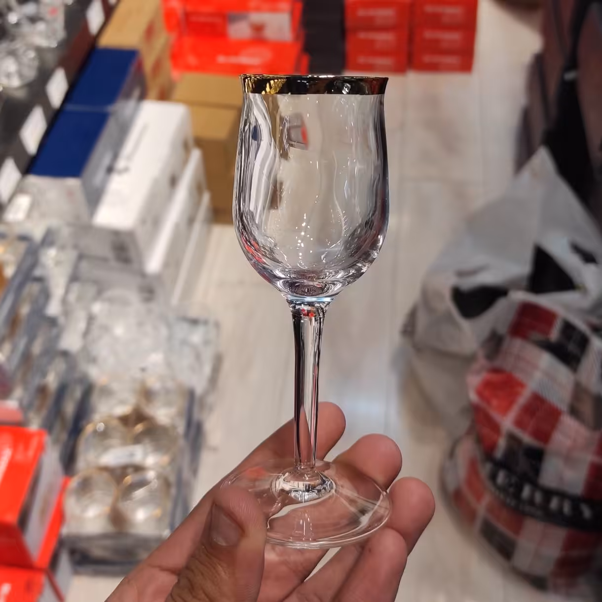 پیک لب طلایی بلوری ساخت کشور ایتالیا مدل تولیپ بسته شش عددی