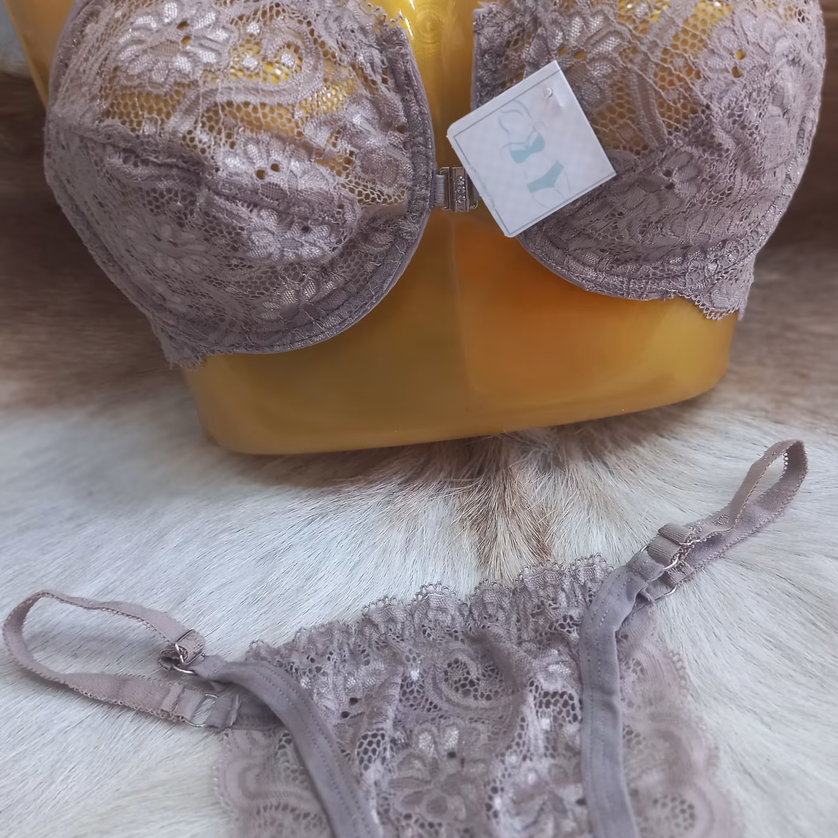 سوتین گیپور جلوبازشو