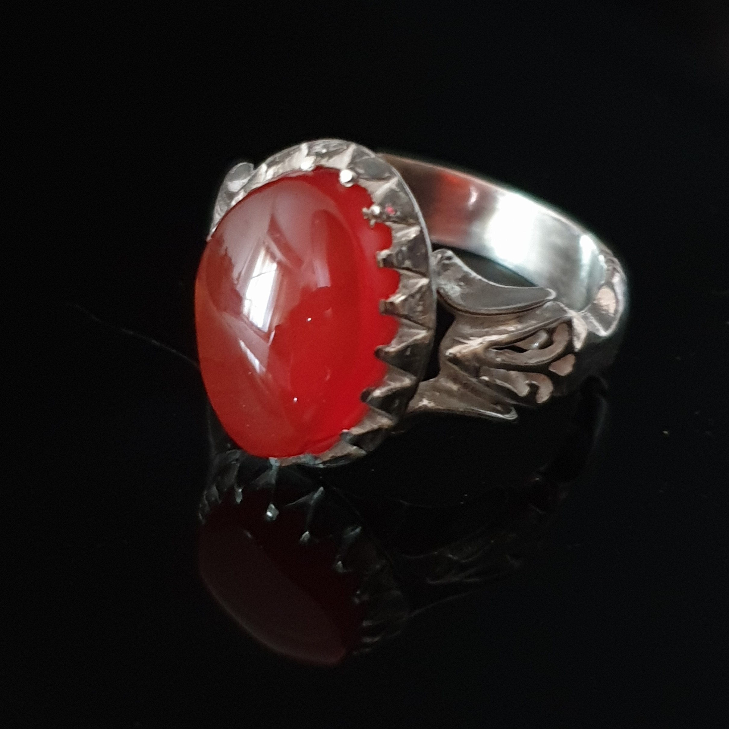 انگشتر  عقیق یمن اصلی با نقره عیار بالا