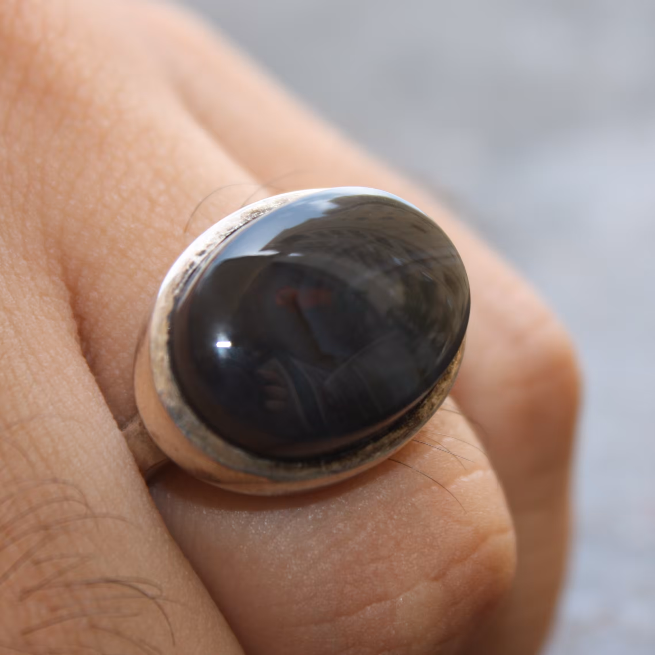 انگشتر عقیق جزع مشکی یمنی اصل و معدنی و طبیعی رکاب نقره 925 عیار وزن 7.97 گرم کد 320