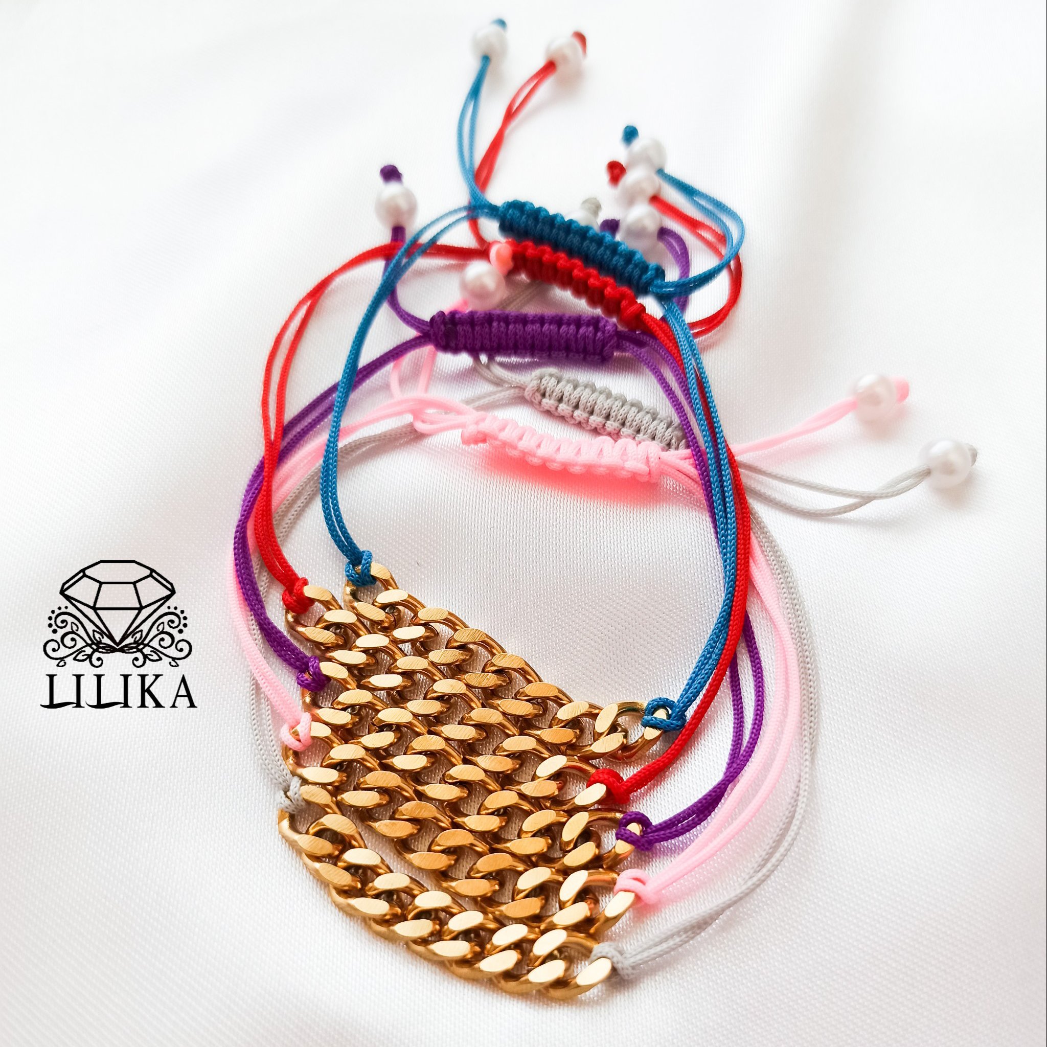 دستبند کارتیر و نخ