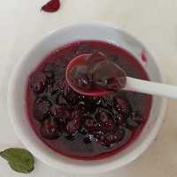 مربا آلبالو تهیه شده با البالو وشکر بدون مواد نگهدارنده بدون ژلاتین 