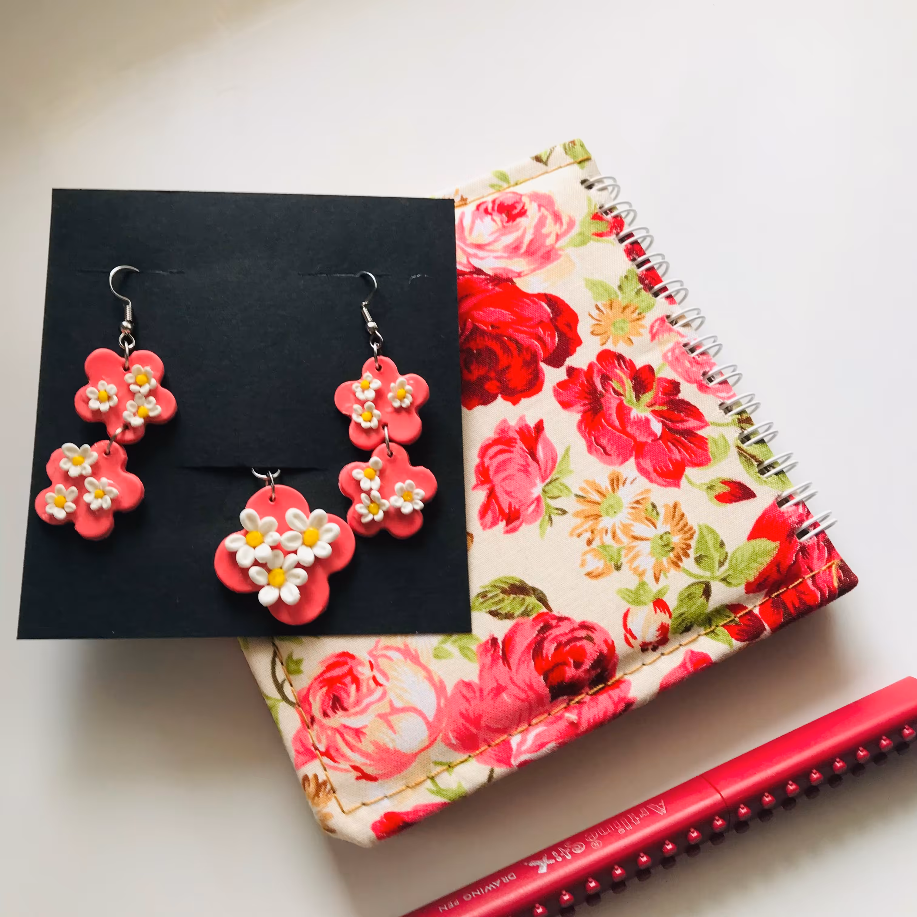 گوشواره گل صورتی 