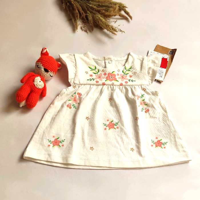 پیراهن نوزادی وارداتی برند C&A