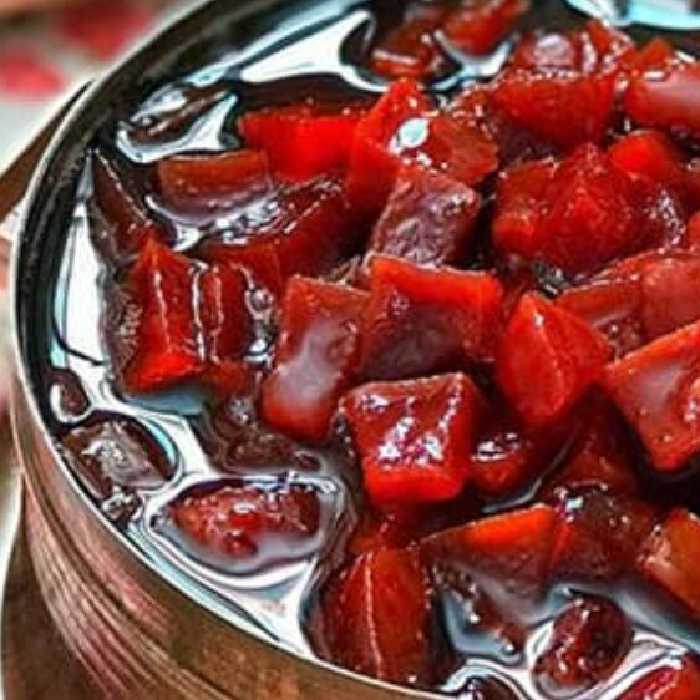 مربای به اصل اصفهان درجه یک  (از محصول درشت که بر خلاف محصول ریز آبدار تر،شیرین تر ،معطر تر و خوش طعم تر است)