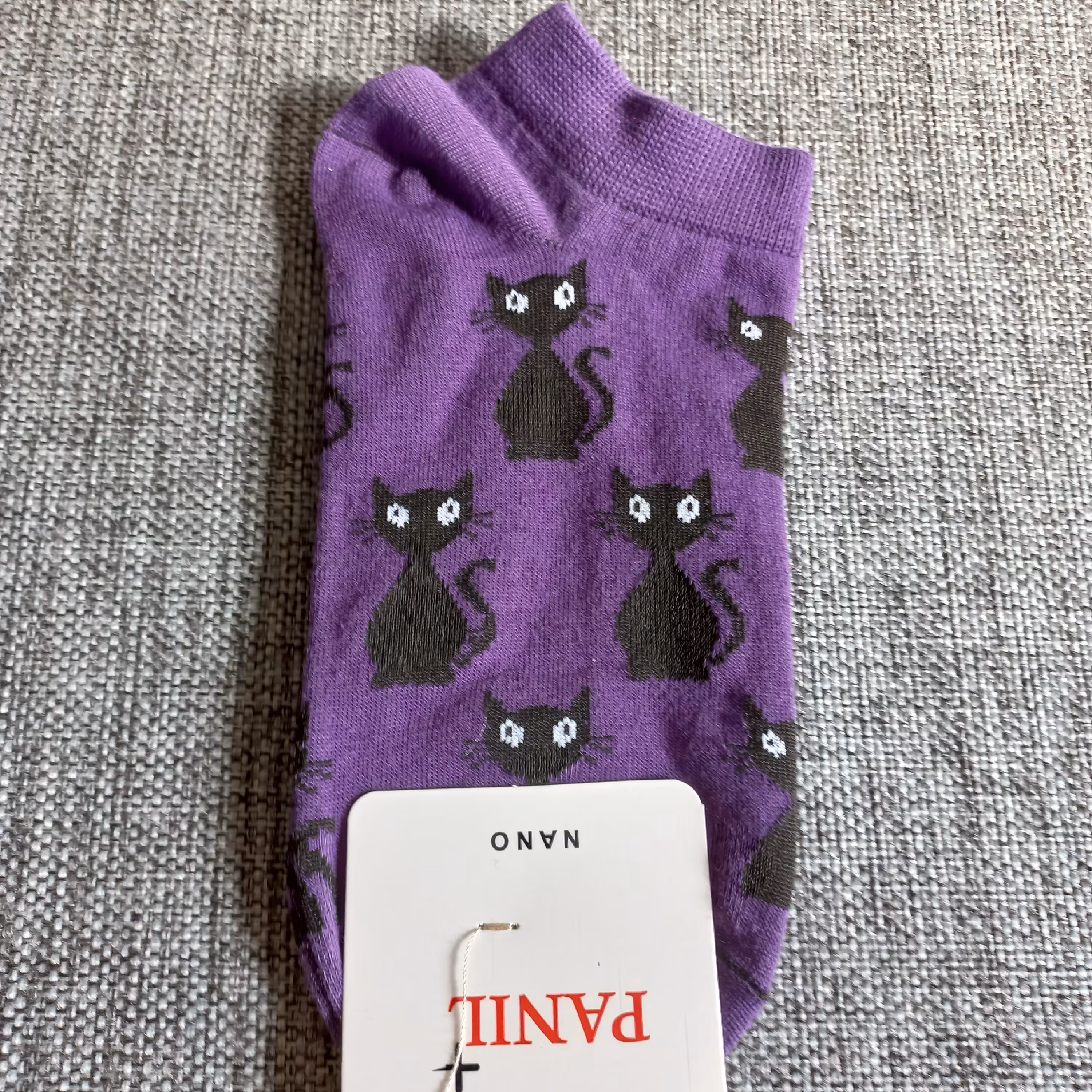 جوراب نخی مچ پایی بادوام و زیبا فری سایز برند پانیل به رنگ زمینه بنفش