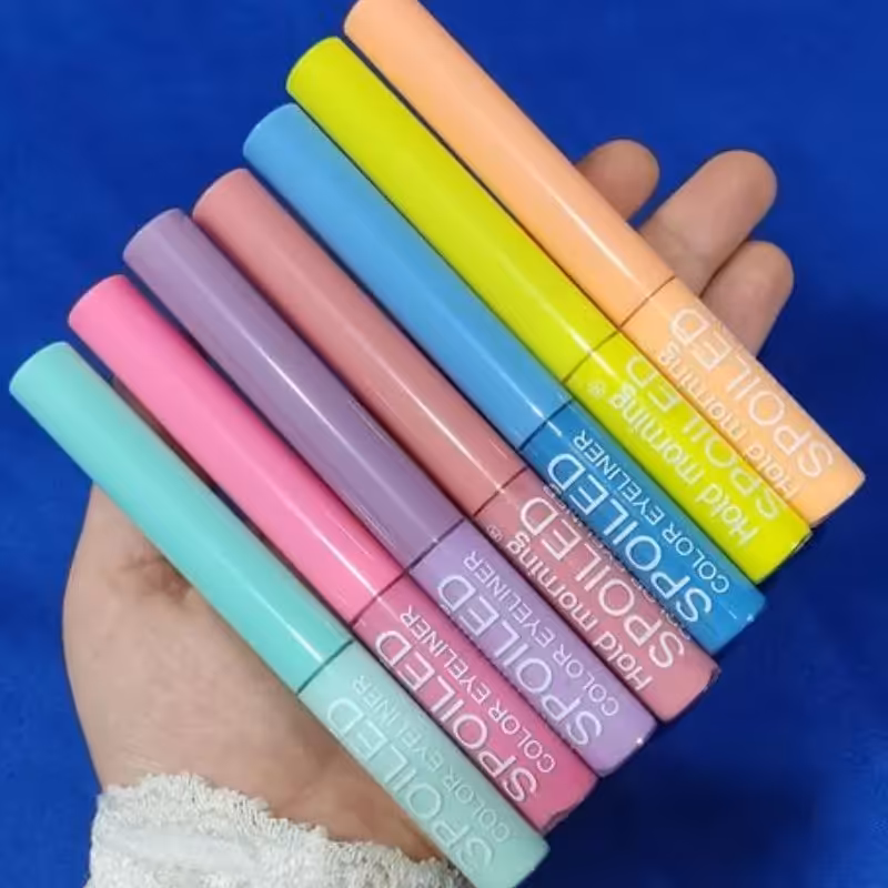 خط چشم رنگی 