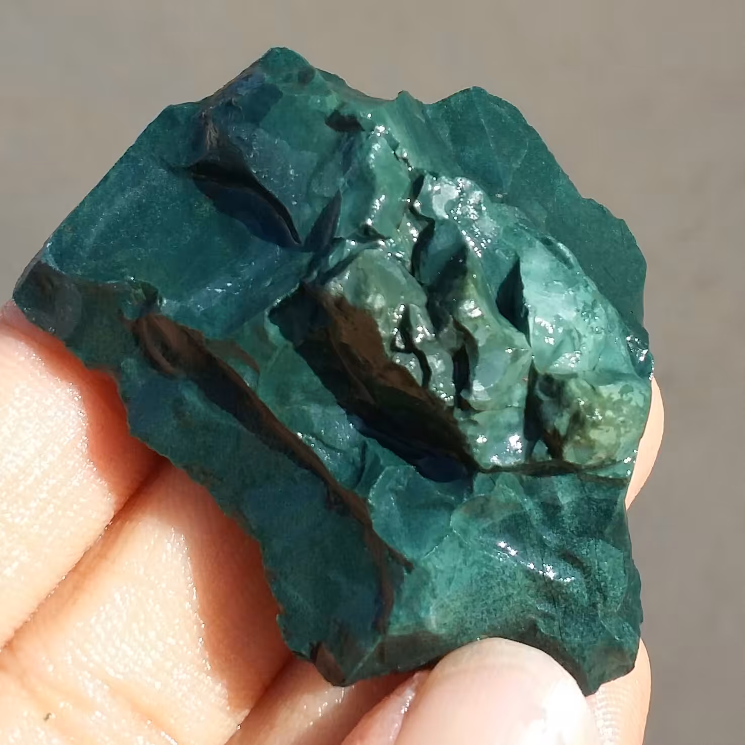 سنگ راف جاسپر  سبز  حبه شده 100 در 100 طبیعی خاص بی نظیر
تصویر از چند طرف نمونه
کد11012