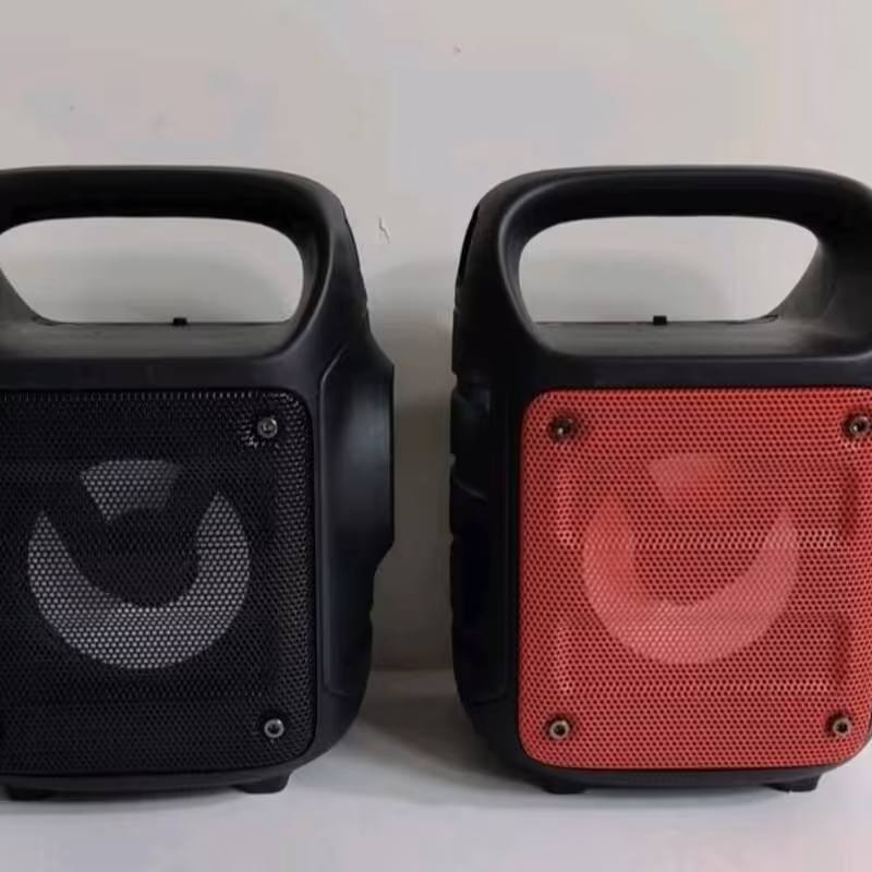 اسپیکر بلوتوثی قابل حمل مدل 1185-KTSدارای رقص نور جذاب و چراغ قوه