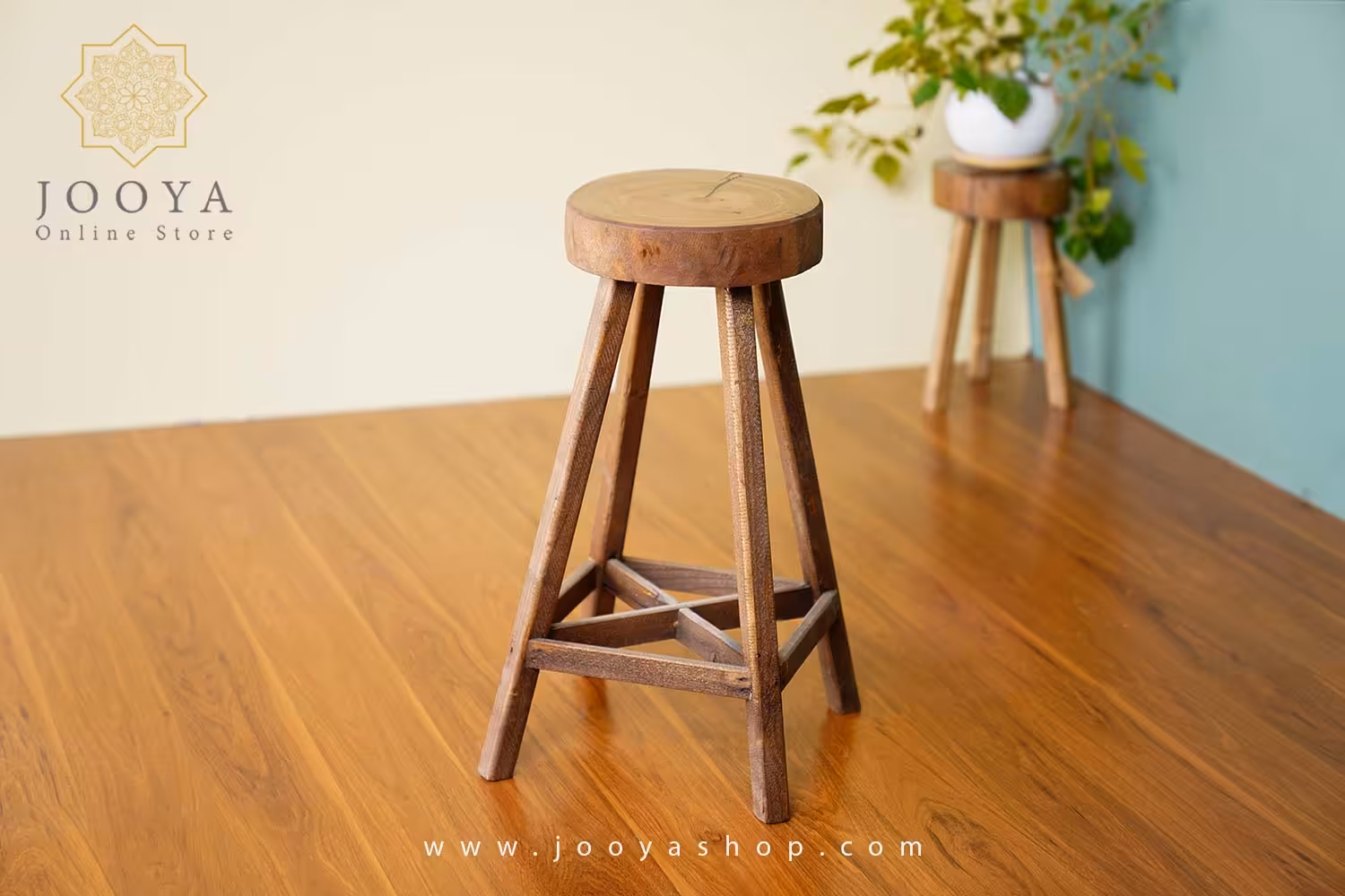 چهارپایه چوبی آماتا