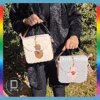 کیف پاسپورتی دو رنگ